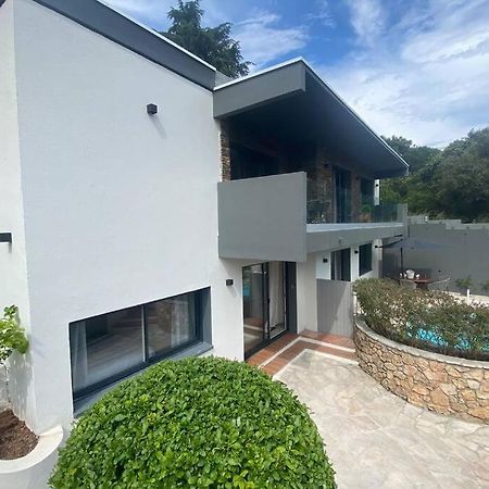 Rez De Villa De Charme-Piscine-3 Chambres 6 Pers Saint-Raphaël Εξωτερικό φωτογραφία