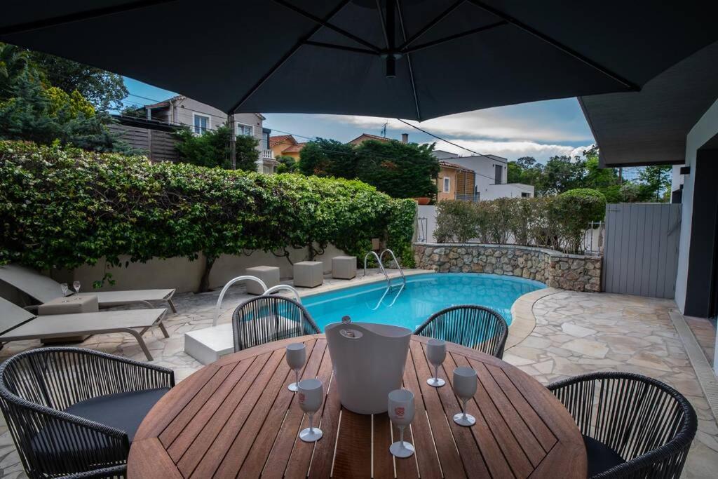 Rez De Villa De Charme-Piscine-3 Chambres 6 Pers Saint-Raphaël Εξωτερικό φωτογραφία